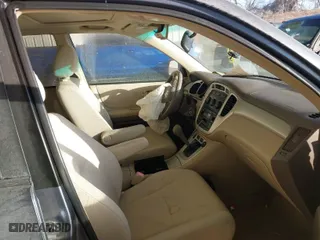 2006 Toyota Highlander Hybrid with VIN JTEDW21A960006905, listed as a IAAI auction lot 41520226 with 179,584 mi miles. Bid and sale history available at carsss.com. Image 5.
