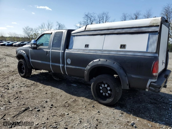 1999 Ford Super Duty F-250 XL with VIN 1FTNX21L5XEA67499, listed as a Copart auction lot 50822095 with 480,067 mi miles and Salvage Title. Bid and sale history available at carsss.com. Image 2.