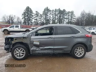 2024 Ford Edge SEL with VIN 2FMPK4J95RBA26565, listed as a IAAI auction lot 41453895 with 40,072 mi miles. Bid and sale history available at carsss.com. Image 18.
