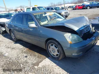 2002 Lexus LS 430 with VIN JTHBN30F820062070, listed as a IAAI auction lot 41209699 with 154,311 mi miles. Bid and sale history available at carsss.com. Image 1.