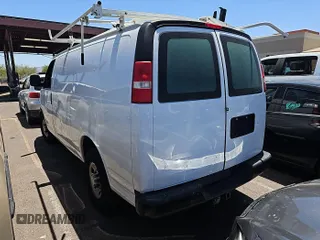 2018 Chevrolet Express Cargo z VIN 1GCWGAFG4J1178862, wystawiony jako IAAI lot #42659672 z przebiegiem 134 021 mil mil oraz . Historia ofert i sprzedaży dostępna na DreamBid. Obrazek 14.