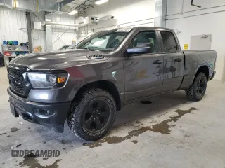 2023 Ram 1500 Tradesman z VIN 1C6RRFCG7PN664986, wystawiony jako Copart lot #59076325 z przebiegiem 21 575 mil mil oraz Czysty tytuł • Clean title. Historia ofert i sprzedaży dostępna na DreamBid. Obrazek 1.