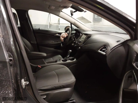 2018 Chevrolet Cruze LT with VIN 1G1BE5SM1J7183773, listed as a IAAI auction lot 41587634 with NaN miles. Bid and sale history available at carsss.com. Image 5.