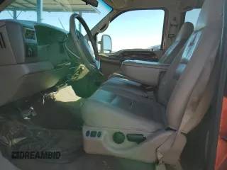 2001 Ford Super Duty F-250 XL with VIN 1FTNW21S81EA34207, listed as a Copart auction lot 77451904 with 207,829 mi miles and Salvage Title. Bid and sale history available at carsss.com. Image 7.