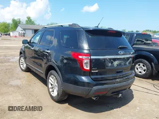 2014 Ford Explorer XLT z VIN 1FM5K8D82EGA16631, wystawiony jako IAAI lot #42255479 z przebiegiem 159 867 mil mil oraz . Historia ofert i sprzedaży dostępna na DreamBid. Obrazek 3.