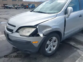 2012 Chevrolet Captiva Sport LS z VIN 3GNAL2EKXCS595459, wystawiony jako IAAI lot #42229188 z przebiegiem 139 669 mil mil oraz . Historia ofert i sprzedaży dostępna na DreamBid. Obrazek 6.
