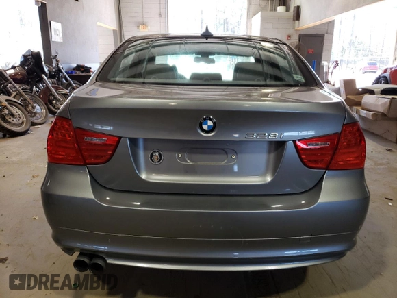 2009 BMW 3 Series 328i with VIN WBAPH735X9A173245, listed as a Copart auction lot 86276164 with 120,680 mi miles and Non repairable. Bid and sale history available at DreamBid. Image 6.