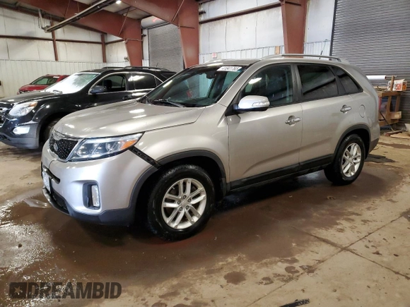 2015 Kia Sorento LX with VIN 5XYKT4A68FG607356, listed as a Copart auction lot 41841765 with 159,918 mi miles and Clean Title. Bid and sale history available at carsss.com. Image 1.
