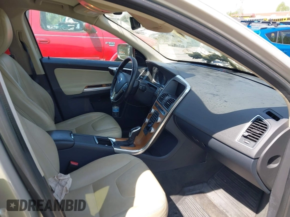 2017 Volvo XC60 Inscription z VIN YV449MRU5H2009231, wystawiony jako IAAI lot #42054593 z przebiegiem 127 937 mil mil oraz . Historia ofert i sprzedaży dostępna na DreamBid. Obrazek 5.