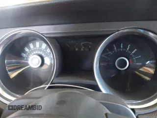 2013 Ford Mustang V6 с VIN 1ZVBP8AM4D5276112, выставлен на аукционе IAAI как лот 42543725 с пробегом Не указан миль и . История ставок и продаж доступна на DreamBid. Изображение 7.