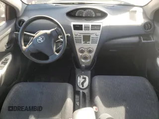 2008 Toyota Yaris z VIN JTDBT923581190461, wystawiony jako Copart lot #48695515 z przebiegiem 140 946 mil mil oraz Szkoda całkowita • Salvage title. Historia ofert i sprzedaży dostępna na DreamBid. Obrazek 8.