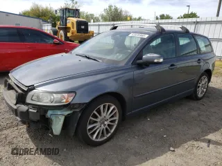 2011 Volvo V50 with VIN YV1672MW6B2605898, listed as a Copart auction lot 52820965 with 286,675 mi miles and Salvage Title. Bid and sale history available at carsss.com. Image 1.