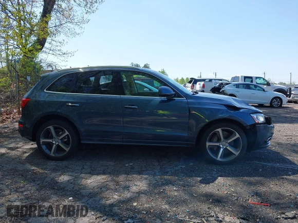2015 Audi Q5 Premium Plus z VIN WA1DGAFP8FA088753, wystawiony jako IAAI lot #41983265 z przebiegiem 55 077 mil mil oraz . Historia ofert i sprzedaży dostępna na DreamBid. Obrazek 13.