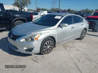 2015 Nissan Altima S with VIN 1N4AL3AP4FN304233, listed as a IAAI auction lot 41463418 with 233,084 mi miles and . Bid and sale history available at carsss.com. Image 20.