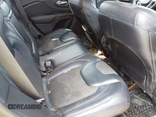2016 Jeep Cherokee Trailhawk с VIN 1C4PJMBS4GW104841, выставлен на аукционе IAAI как лот 41883523 с пробегом 171 734 миль миль и . История ставок и продаж доступна на DreamBid. Изображение 8.