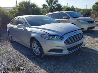 2016 Ford Fusion SE with VIN 3FA6P0H71GR332343, listed as a IAAI auction lot 41964442 with 111,218 mi miles. Bid and sale history available at carsss.com. Image 1.