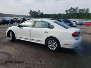 2017 Volkswagen Passat S z VIN 1VWAT7A33HC033174, wystawiony jako Copart lot #57341605 z przebiegiem 197 560 mil mil oraz Szkoda całkowita • Salvage title. Historia ofert i sprzedaży dostępna na DreamBid. Obrazek 2.