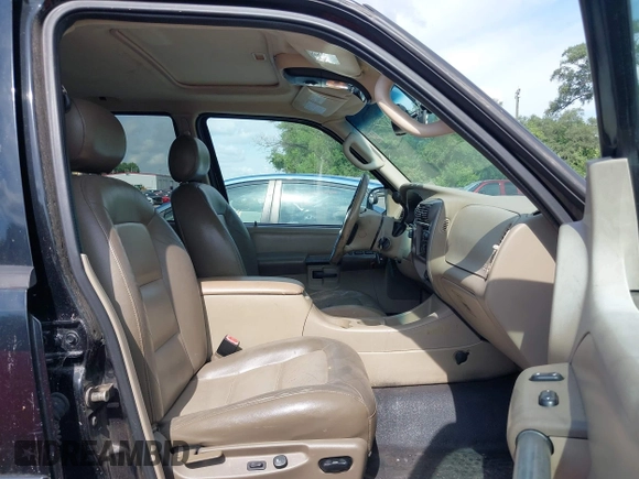 2003 Ford Explorer Sport Trac XLS с VIN 1FMZU77EX3UB42709, выставлен на аукционе IAAI как лот 42675153 с пробегом 276 944 миль миль и . История ставок и продаж доступна на DreamBid. Изображение 5.