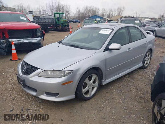 2004 Mazda Mazda6 s with VIN 1YVHP80D245N72738, listed as a IAAI auction lot 42098775 with 189,868 mi miles. Bid and sale history available at carsss.com. Image 2.