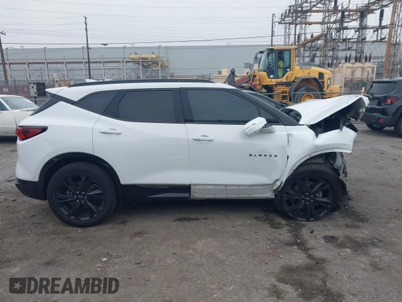2019 Chevrolet Blazer RS z VIN 3GNKBERS8KS647477, wystawiony jako IAAI lot #42035058 z przebiegiem 81 205 mil mil oraz . Historia ofert i sprzedaży dostępna na DreamBid. Obrazek 13.