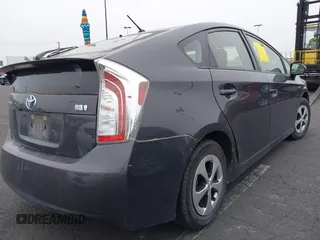 2015 Toyota Prius Four z VIN JTDKN3DU6F1977249, wystawiony jako IAAI lot #42490112 z przebiegiem 173 479 mil mil oraz . Historia ofert i sprzedaży dostępna na DreamBid. Obrazek 4.