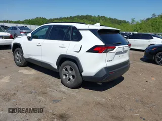 2024 Toyota RAV4 XLE with VIN 2T3P1RFV2RW443293, listed as a IAAI auction lot 42030139 with 32,277 mi miles. Bid and sale history available at carsss.com. Image 3.
