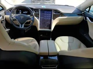 2014 Tesla Model S 60 с VIN 5YJSA1H16EFP45983, выставлен на аукционе Copart как лот 52256635 с пробегом 159 948 миль миль и Списание • Salvage title. История ставок и продаж доступна на DreamBid. Изображение 8.
