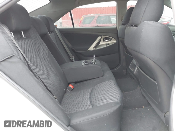 2011 Toyota Camry LE z VIN 4T1BF3EK5BU658827, wystawiony jako IAAI lot #41704973 z przebiegiem 212 443 mil mil oraz . Historia ofert i sprzedaży dostępna na DreamBid. Obrazek 8.