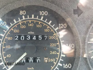 1986 Mercedes-Benz 560 z VIN WDBCA45D7GA200289, wystawiony jako IAAI lot #42313986 z przebiegiem 203 457 mil mil oraz . Historia ofert i sprzedaży dostępna na DreamBid. Obrazek 15.