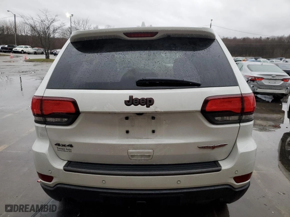 2018 Jeep Grand Cherokee Trailhawk with VIN 1C4RJFLG2JC432752, listed as a Copart auction lot 84895724 with 87,597 mi miles and Salvage Title. Bid and sale history available at carsss.com. Image 6.