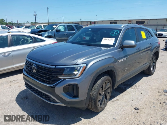 2024 Volkswagen Atlas SE z VIN 1V2JE2CA2RC217260, wystawiony jako IAAI lot #42178259 z przebiegiem 30 640 mil mil oraz . Historia ofert i sprzedaży dostępna na DreamBid. Obrazek 17.