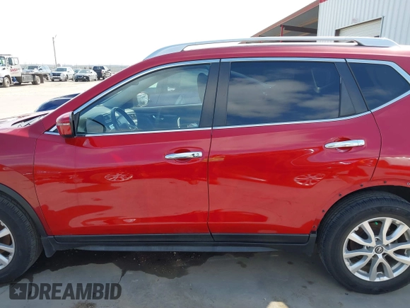 2017 Nissan Rogue SL z VIN JN8AT2MT5HW405814, wystawiony jako IAAI lot #41512457 z przebiegiem 71 161 mil mil oraz . Historia ofert i sprzedaży dostępna na DreamBid. Obrazek 15.