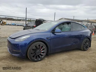 2021 Tesla Model Y Performance with VIN 5YJYGDEF3MF133832, listed as a Copart auction lot 47919065 with 30,028 mi miles and Salvage Title. Bid and sale history available at carsss.com. Image 1.