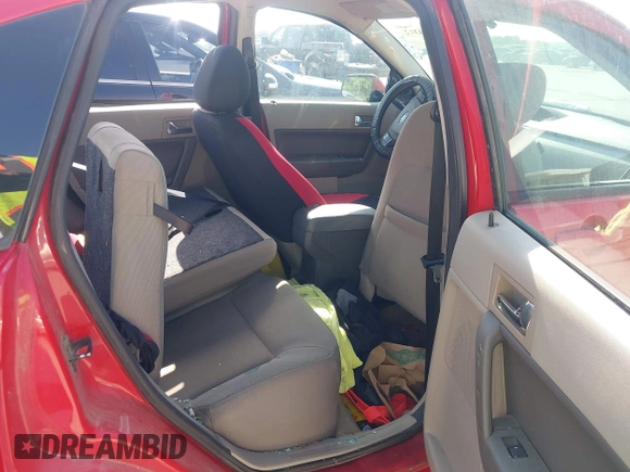 2008 Ford Focus SE with VIN 1FAHP35N18W138231, listed as a IAAI auction lot 42303312 with 174,808 mi miles and . Bid and sale history available at DreamBid. Image 8.