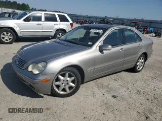 2004 Mercedes-Benz C 240 z VIN WDBRF61J64A547255, wystawiony jako Copart lot #57028165 z przebiegiem 201 109 mil mil oraz Szkoda całkowita • Salvage title. Historia ofert i sprzedaży dostępna na DreamBid. Obrazek 1.