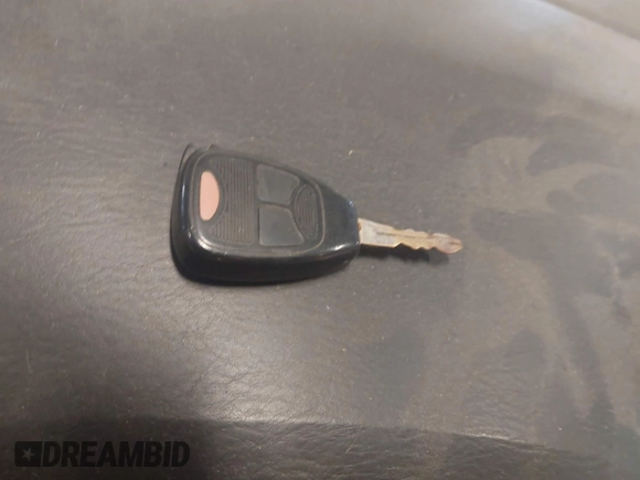2005 Chrysler Town & Country LX с VIN 2C4GP44RX5R402180, выставлен на аукционе IAAI как лот 42062043 с пробегом 239 327 миль миль и . История ставок и продаж доступна на DreamBid. Изображение 11.
