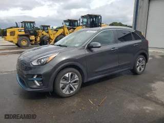 2022 Kia Niro EV S with VIN KNDCC3LG9N5160323, listed as a Copart auction lot 72900504 with 67,452 mi miles and Clean Title. Bid and sale history available at carsss.com. Image 1.