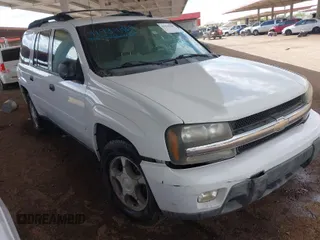 2006 Chevrolet TrailBlazer LS with VIN 1GNES16S766154118, listed as a IAAI auction lot 41939969 with 177,830 mi miles. Bid and sale history available at carsss.com. Image 1.