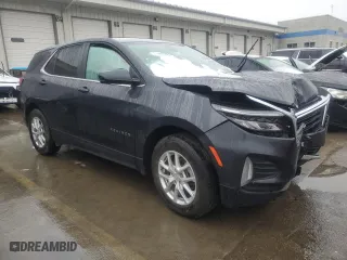 2022 Chevrolet Equinox LT with VIN 2GNAXUEV4N6143308, listed as a Copart auction lot 45022565 with 62,729 mi miles and Salvage Title. Bid and sale history available at carsss.com. Image 4.