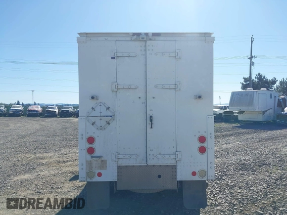 2012 Ford Super Duty F-250 SRW XL with VIN 1FDBF2B62CEB18607, listed as a IAAI auction lot 41995836 with 597,268 mi miles. Bid and sale history available at carsss.com. Image 17.