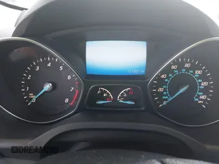 2014 Ford Escape SE z VIN 1FMCU0G97EUE34174, wystawiony jako IAAI lot #42274846 z przebiegiem 121 801 mil mil oraz . Historia ofert i sprzedaży dostępna na DreamBid. Obrazek 7.
