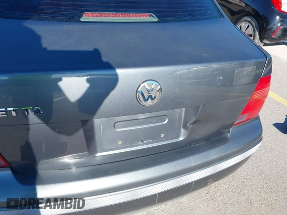 2003 Volkswagen Jetta GLS with VIN 3VWSK69M93M156239, listed as a IAAI auction lot 42190123 with 195,173 mi miles and . Bid and sale history available at DreamBid. Image 6.