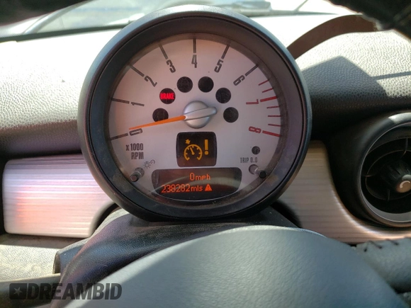2013 MINI Hardtop S with VIN WMWSV3C50DT477287, listed as a Copart auction lot 56998445 with 238,282 mi miles and Clean Title. Bid and sale history available at DreamBid. Image 9.