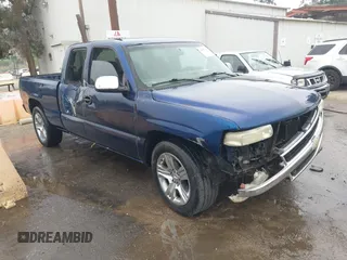 2002 Chevrolet Silverado 1500 LT with VIN 2GCEC19T821380843, listed as a IAAI auction lot 42095940 with 309,450 mi miles and . Bid and sale history available at DreamBid. Image 1.