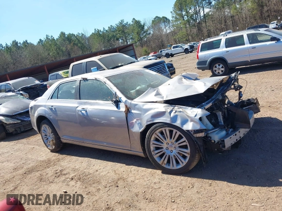2014 Chrysler 300 with VIN 2C3CCAET6EH138940, listed as a IAAI auction lot 41639776 with 45,932 mi miles. Bid and sale history available at carsss.com. Image 13.