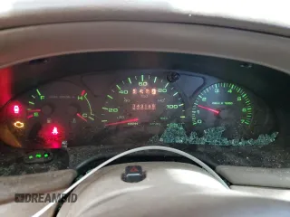 2003 Ford Taurus SE Standard z VIN 1FAFP532X3A195612, wystawiony jako Copart lot #54016645 z przebiegiem 143 168 mil mil oraz Szkoda całkowita • Salvage title. Historia ofert i sprzedaży dostępna na DreamBid. Obrazek 9.