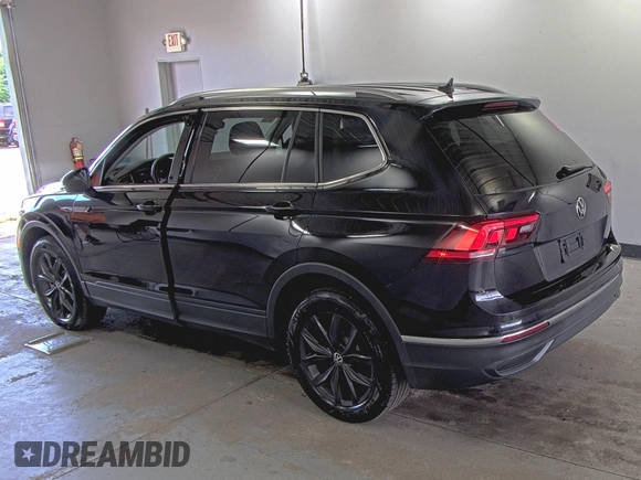 2024 Volkswagen Tiguan SE with VIN 3VV3B7AX6RM075535, listed as a IAAI auction lot 42845052 with 20,867 mi miles and . Bid and sale history available at DreamBid. Image 4.