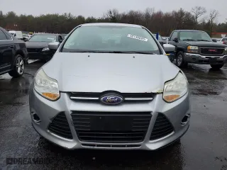 2012 Ford Focus SE with VIN 1FAHP3K26CL371705, listed as a Copart auction lot 48136685 with 139,245 mi miles and Salvage Title. Bid and sale history available at carsss.com. Image 5.