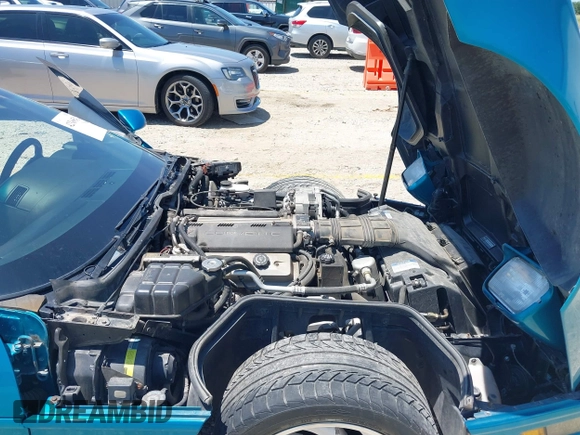 1992 Chevrolet Corvette z VIN 1G1YY23P6N5111770, wystawiony jako IAAI lot #42366542 z przebiegiem 39 505 mil mil oraz . Historia ofert i sprzedaży dostępna na DreamBid. Obrazek 10.