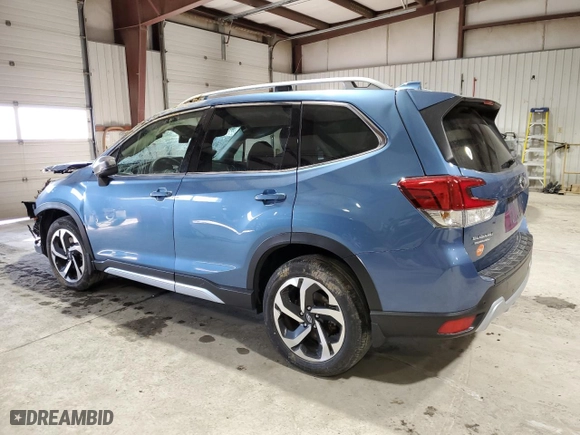 2022 Subaru Forester Touring with VIN JF2SKARC6NH528822, listed as a Copart auction lot 44236455 with 35,190 mi miles and Salvage Title. Bid and sale history available at carsss.com. Image 2.